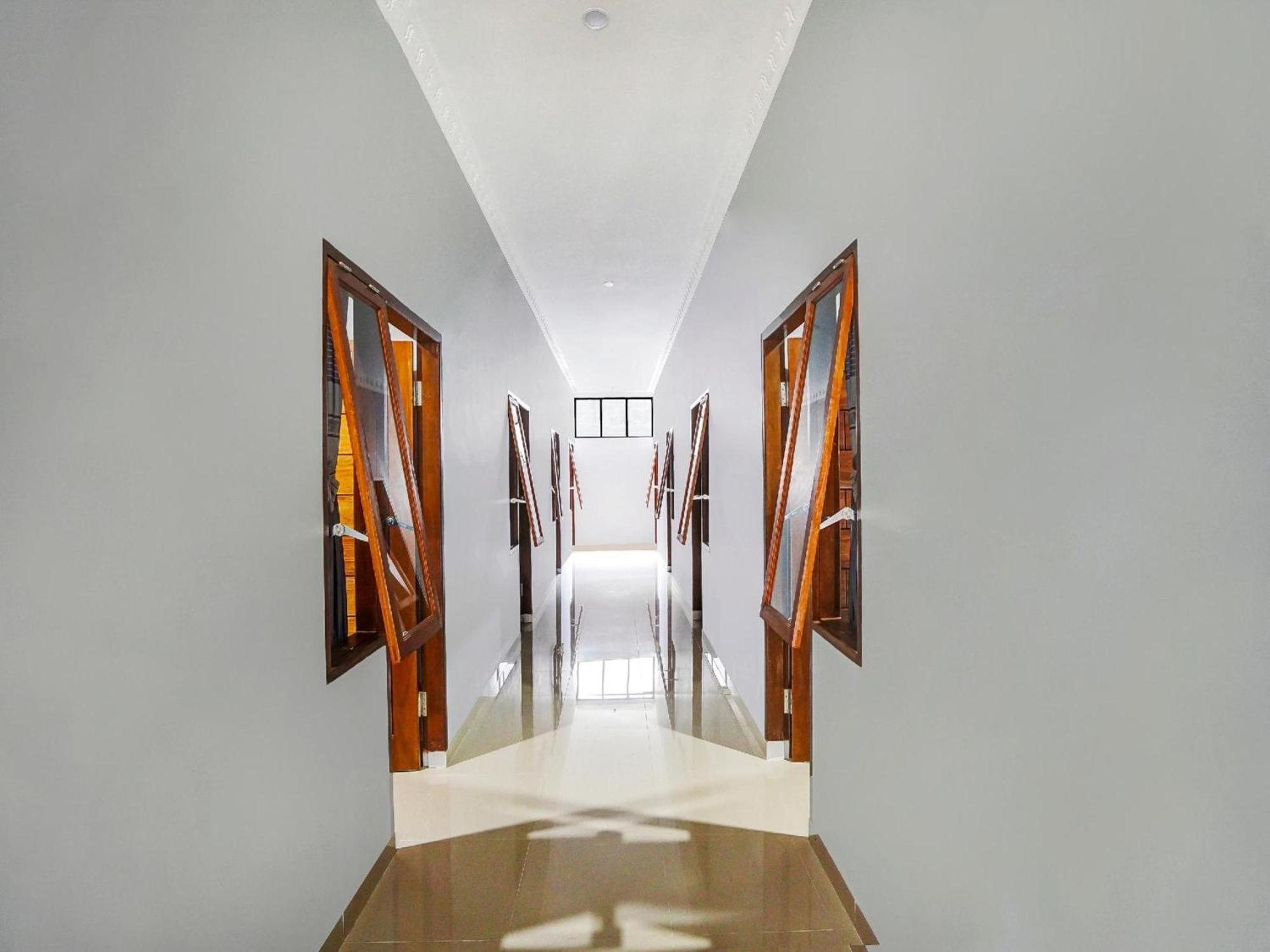 Hotel O Beda Arga Near Rs Royal Prima Ayahanda Медан Екстер'єр фото